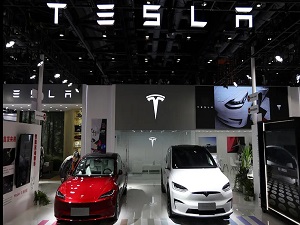 Tesla Q2