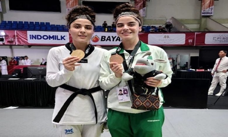 Pakistani Twin Sisters Make History in Taekwondo: Gold and Bronze at Asian Championship Pakistani Twin Sisters Make History in Taekwondo: Gold and Bronze at Asian Championship