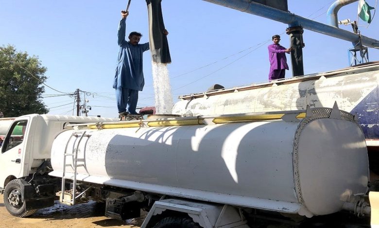 How Karachiites Can Easily Book Water Tankers at Government Rates How Karachiites Can Easily Book Water Tankers at Government Rates